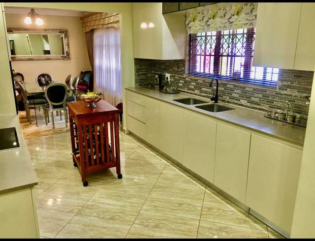 3 BEDROOM HOUSE FOR SALE IN SCOTTSVILLE